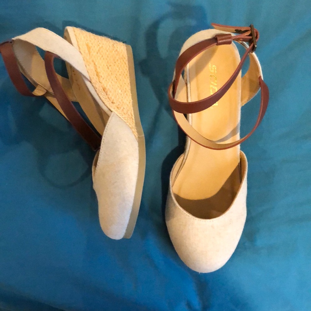 Ankle wrap wedges.
